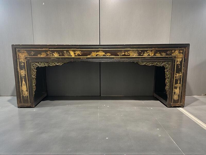 Console in black lacquer ca 1800