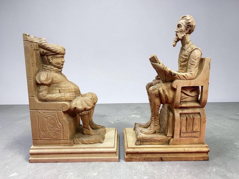 Kleine houten beeldjes van Don Quichot en Sancho Panza